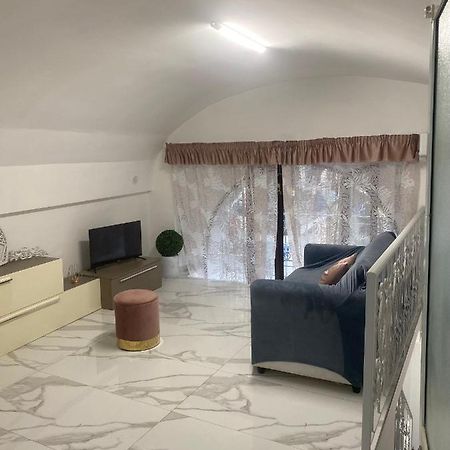 Apartamento Tiluri Nápoles Exterior foto
