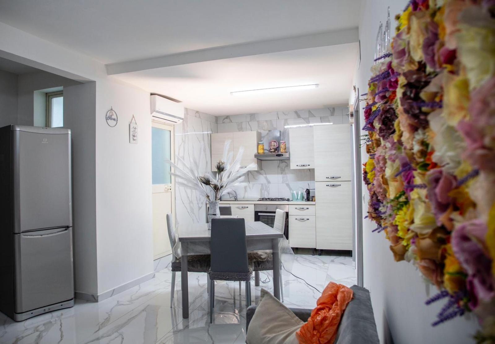 Apartamento Tiluri Nápoles Exterior foto
